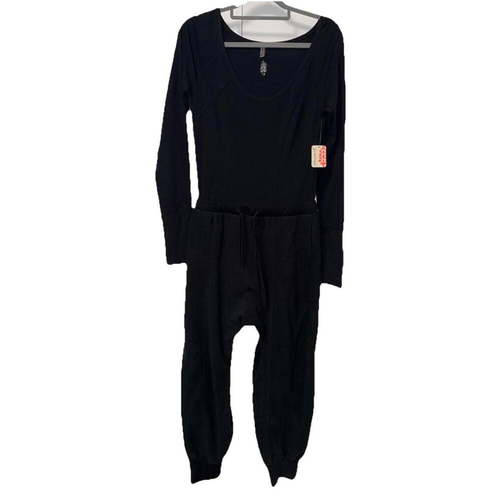 Free People FP Movement Make It Count Jumpsuit Black M Comfy Fleece NEW! $118 - Picture 3 of 9